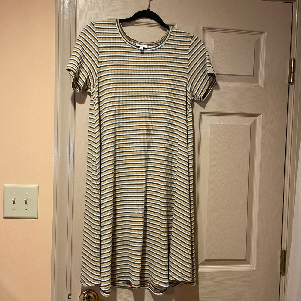 LuLaRoe Short Sleeve Dress with grays, yellow, and white stripes, Size Small